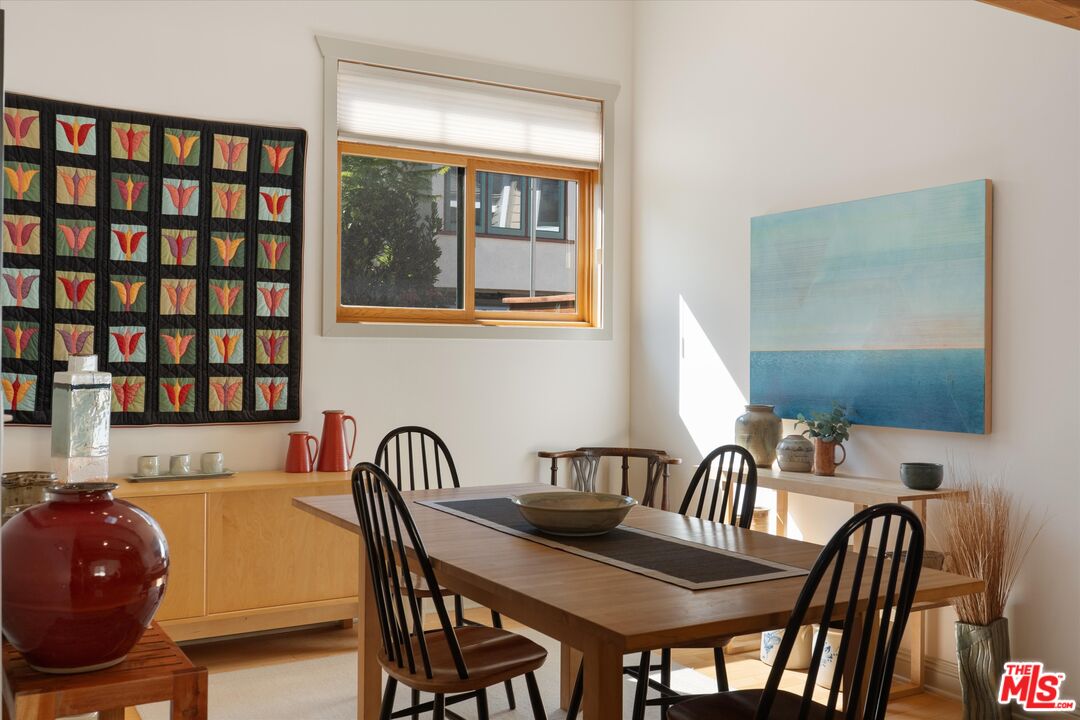 2411 4th St Unit: 3