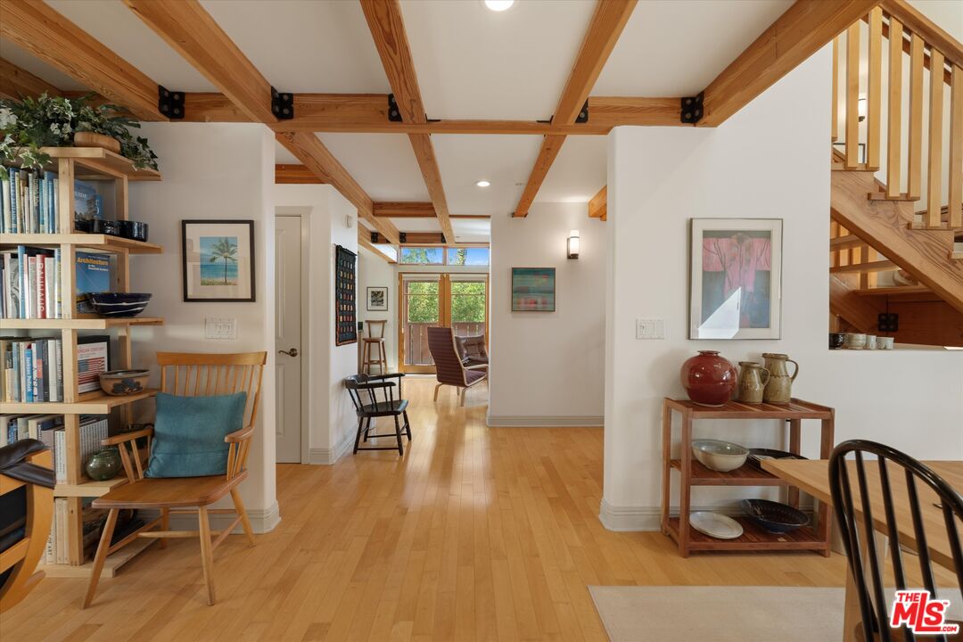 2411 4th St Unit: 3