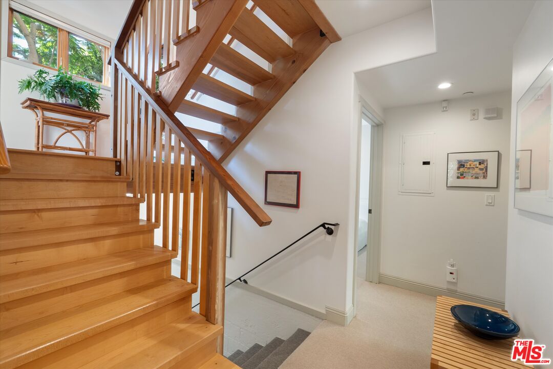 2411 4th St Unit: 3