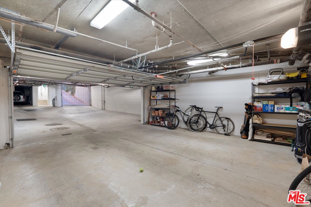 2411 4th St Unit: 3