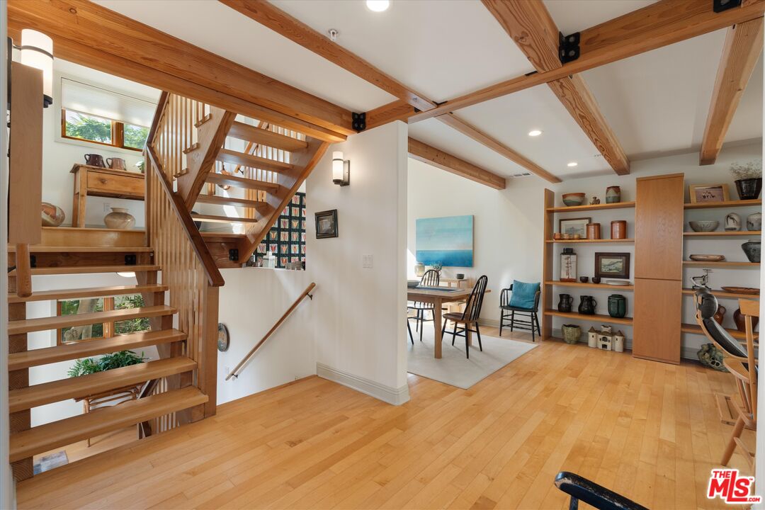 2411 4th St Unit: 3