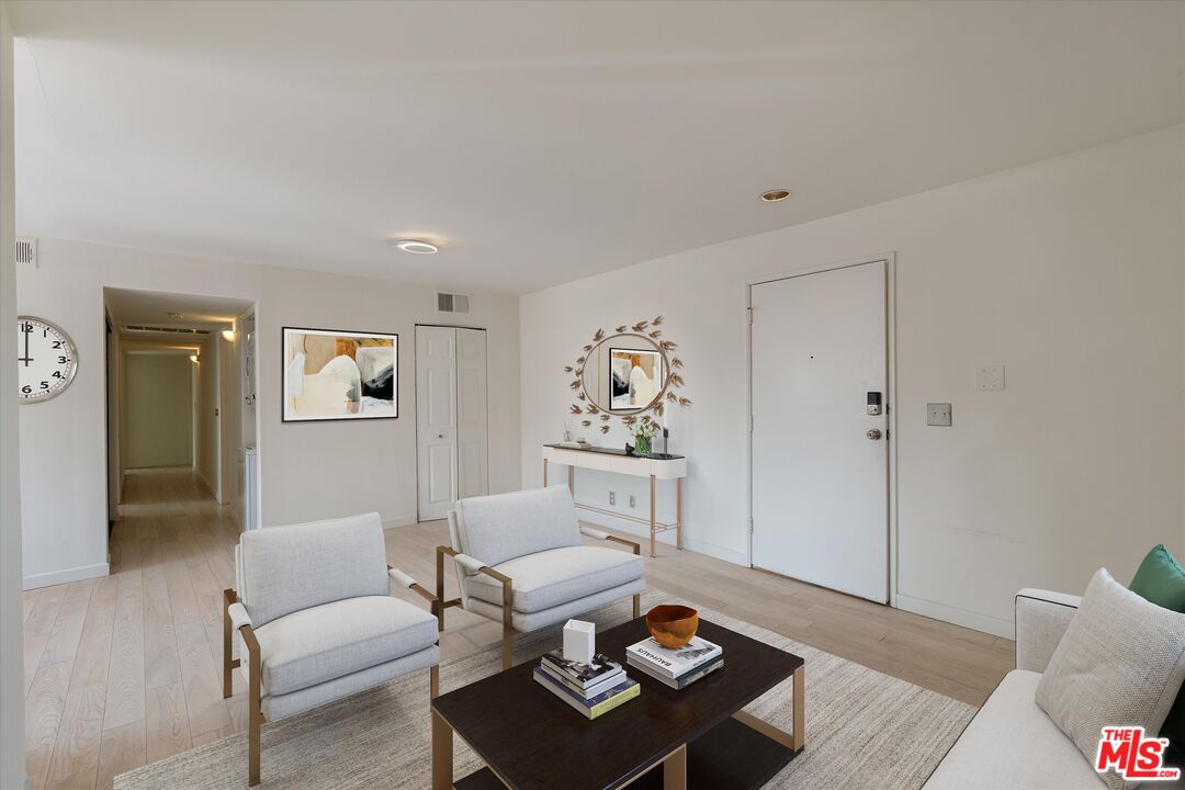 845 Brooks Ave Unit: 1