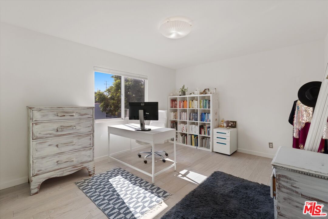 845 Brooks Ave Unit: 1