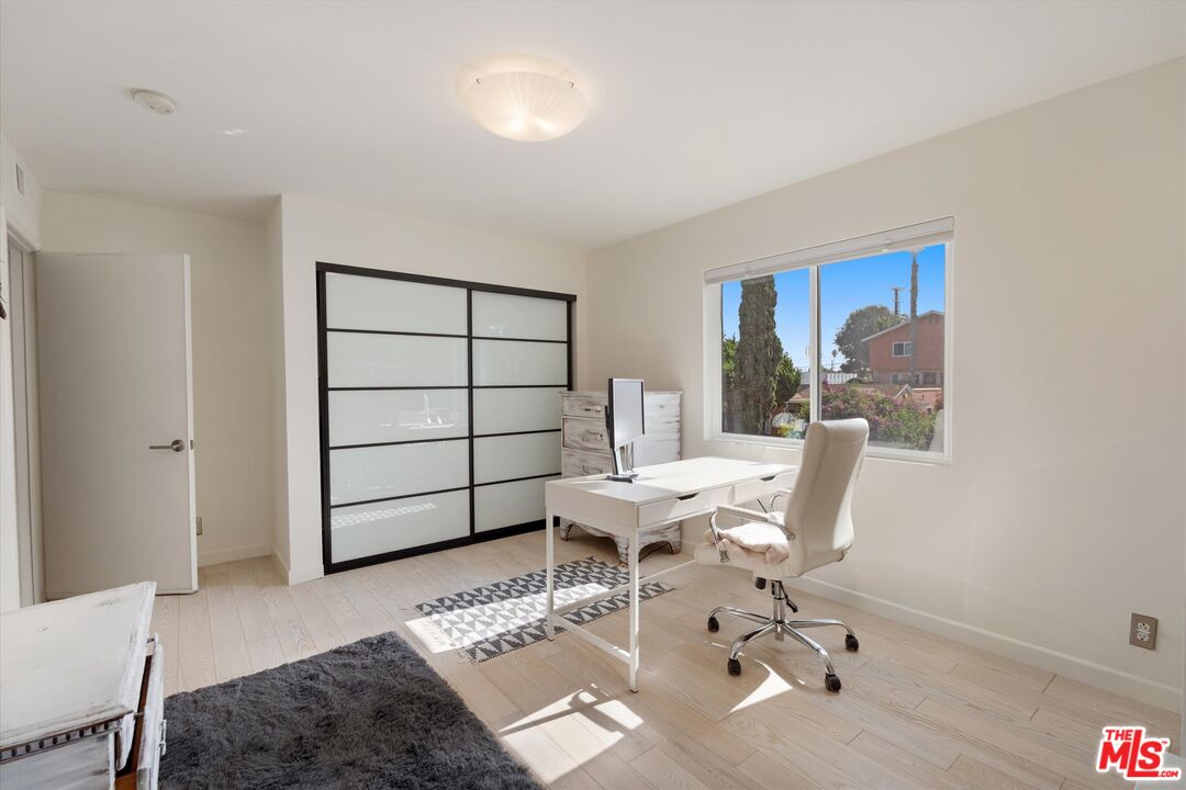 845 Brooks Ave Unit: 1