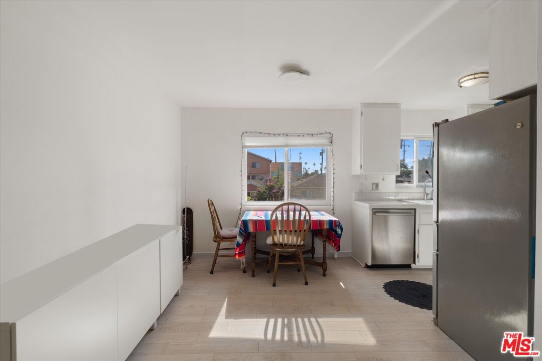 845 Brooks Ave Unit: 1