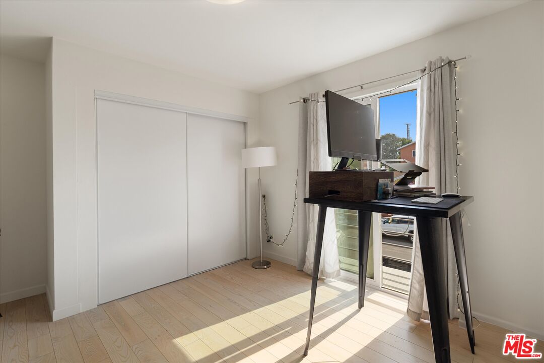 845 Brooks Ave Unit: 1