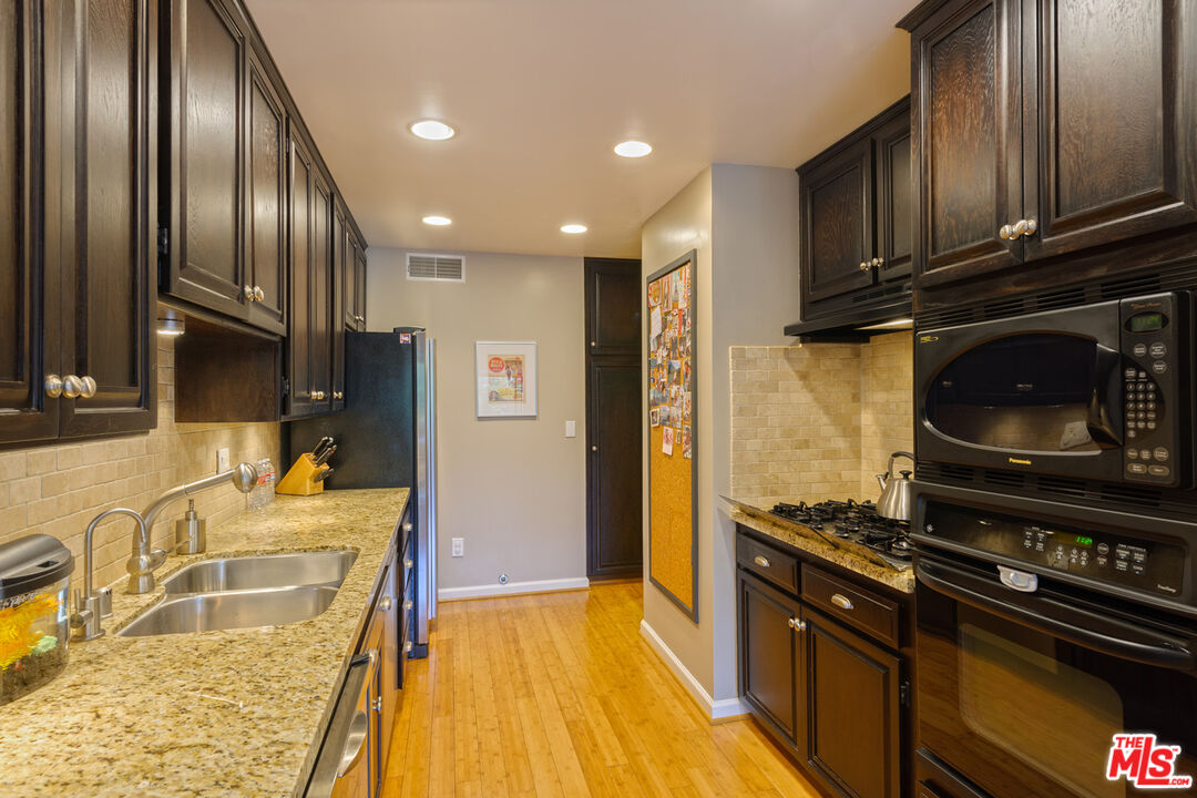 2663 Centinela Ave Unit: 308