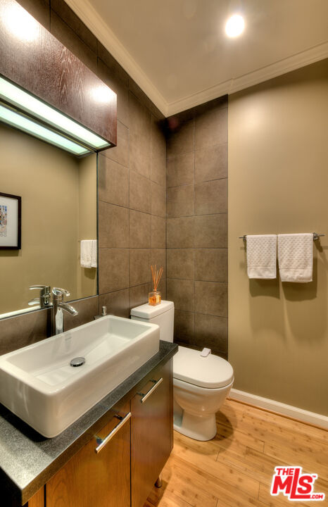 2663 Centinela Ave Unit: 308