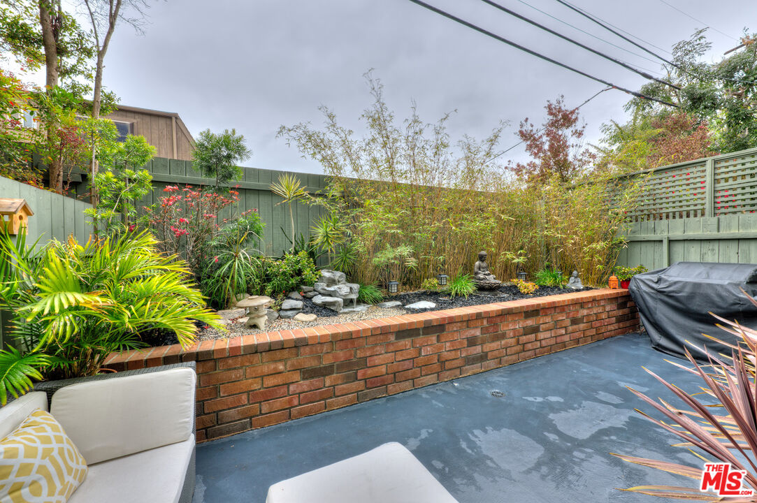 2663 Centinela Ave Unit: 308