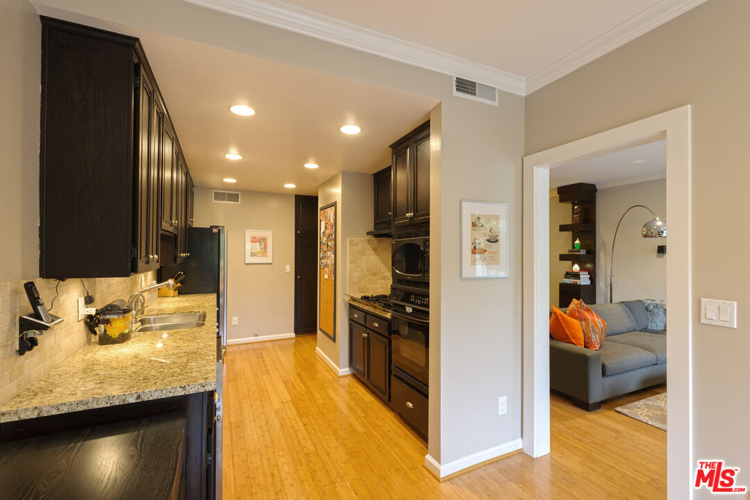 2663 Centinela Ave Unit: 308