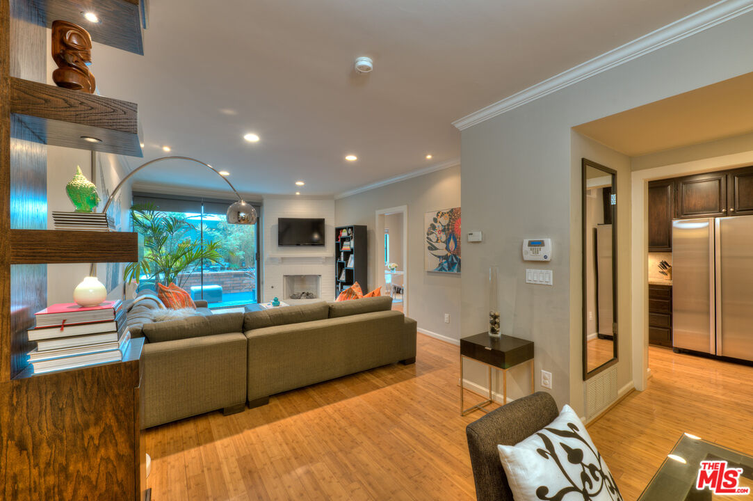 2663 Centinela Ave Unit: 308