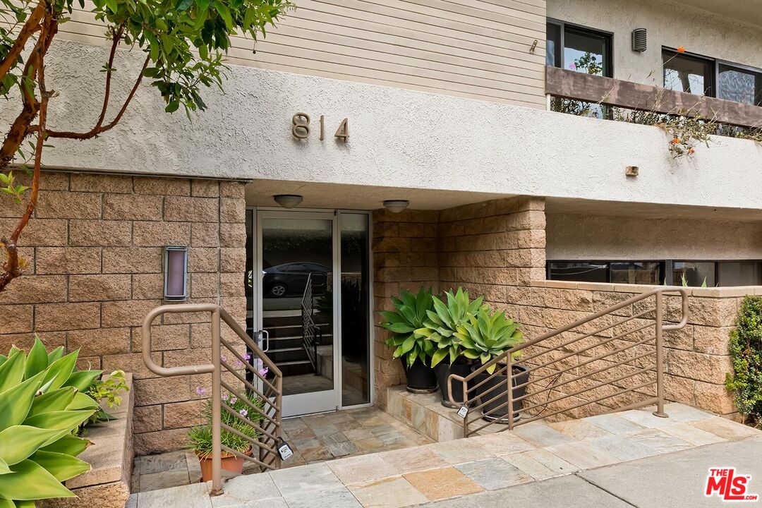 814 Amherst Ave Unit: #103