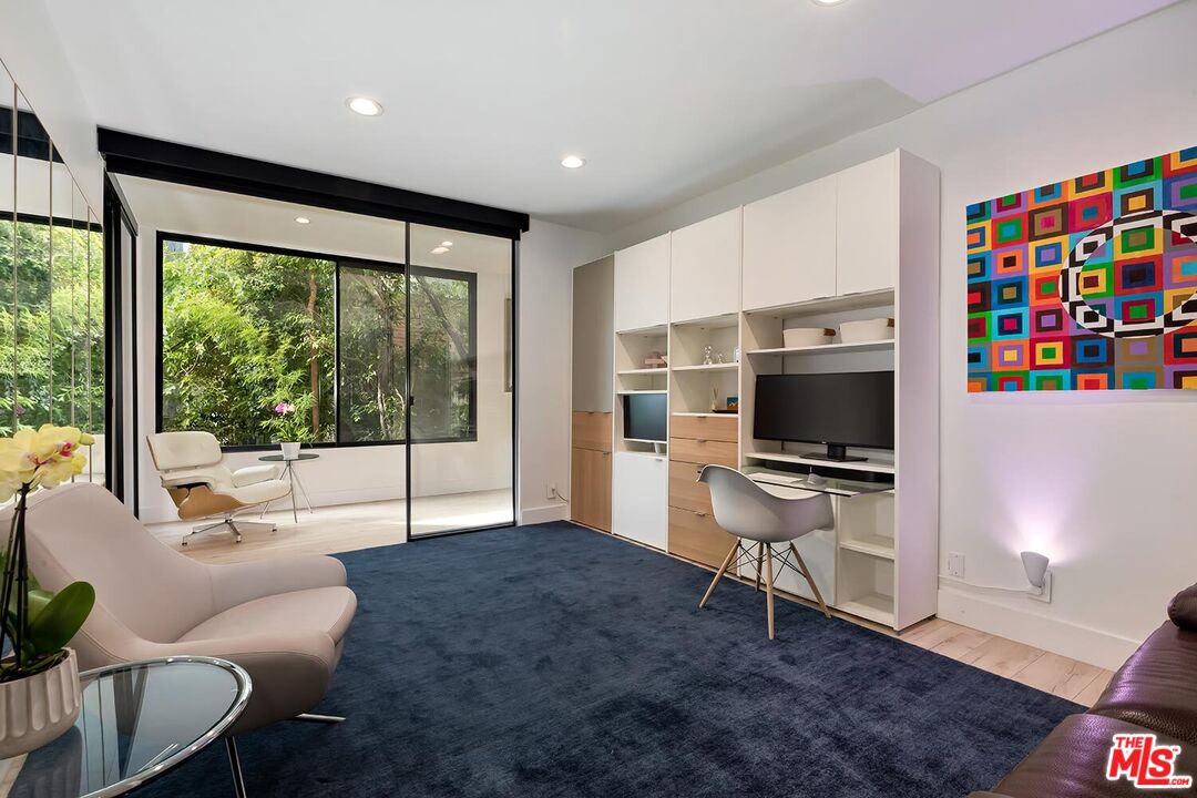 814 Amherst Ave Unit: #103