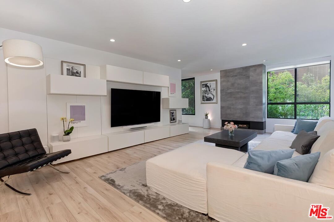 814 Amherst Ave Unit: #103