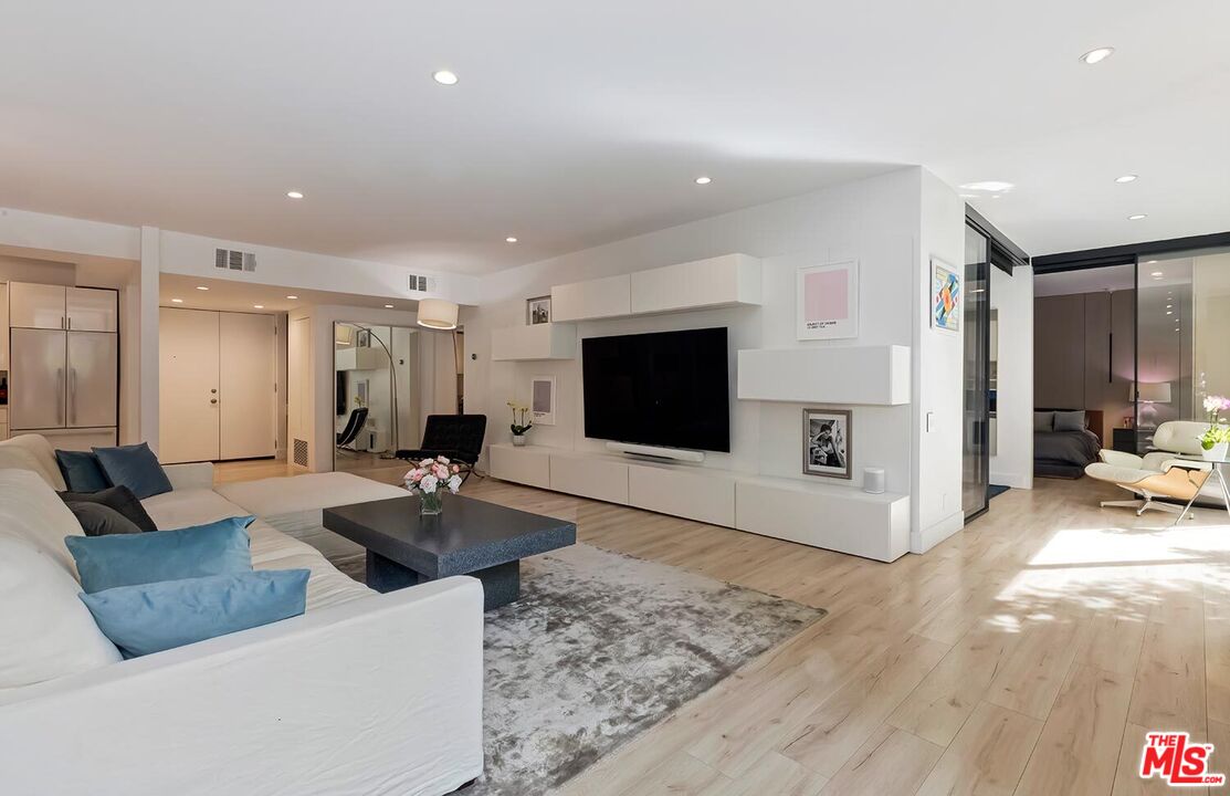 814 Amherst Ave Unit: #103