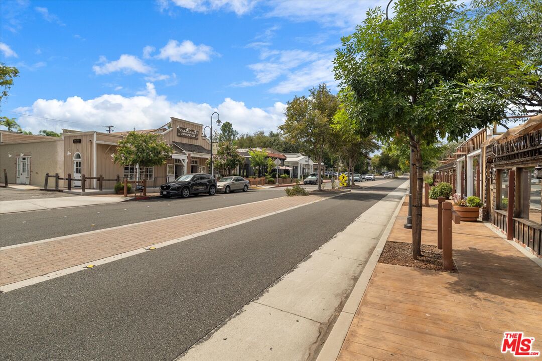 23635 Park Capri Unit: 32