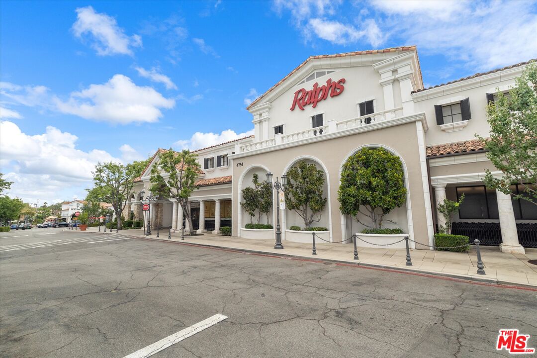 23635 Park Capri Unit: 32
