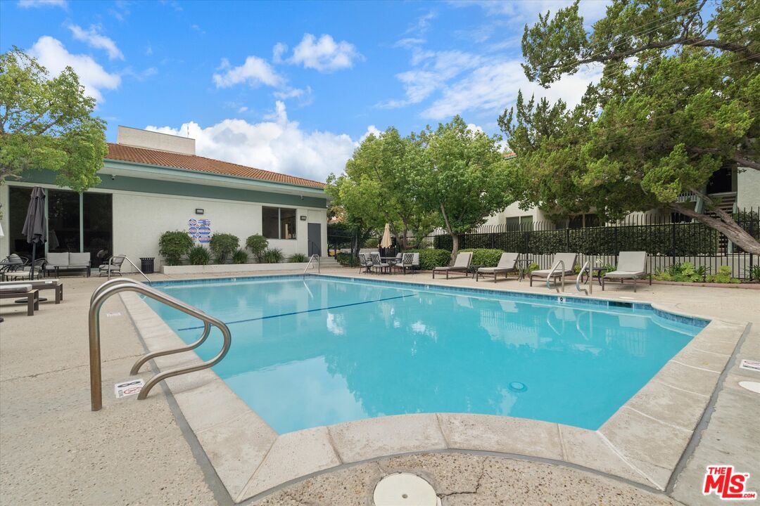 23635 Park Capri Unit: 32