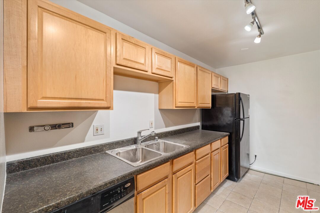 23635 Park Capri Unit: 32