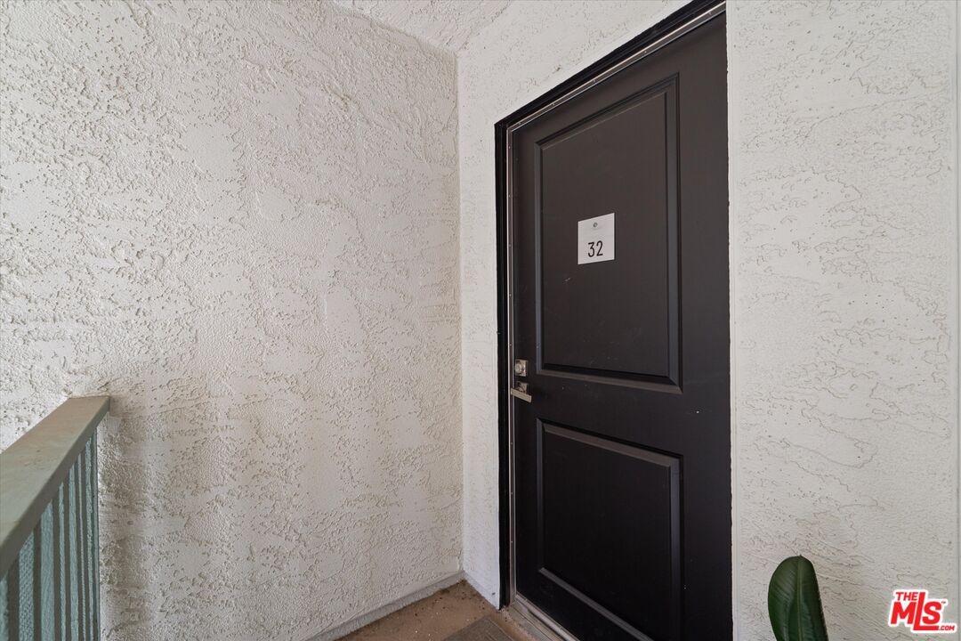23635 Park Capri Unit: 32