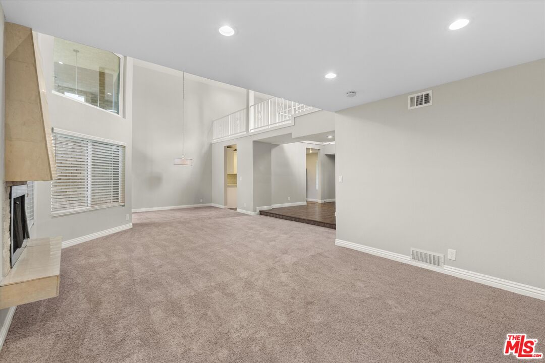 12321 Ocean Park Blvd Unit: 14