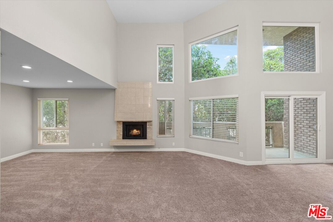 12321 Ocean Park Blvd Unit: 14