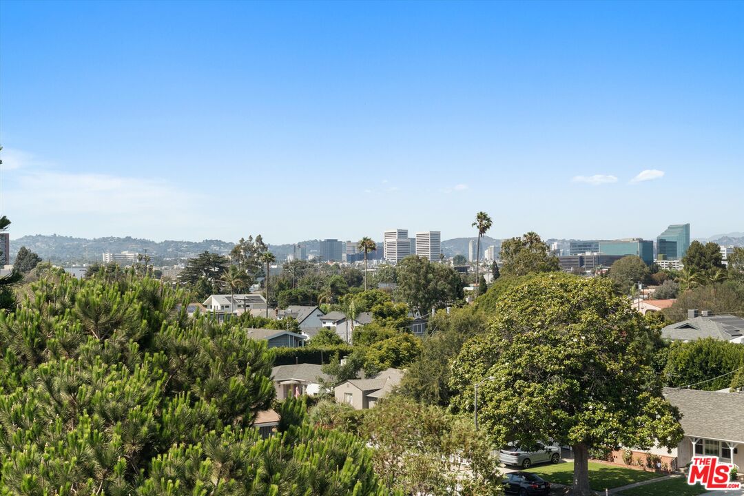 12321 Ocean Park Blvd Unit: 14