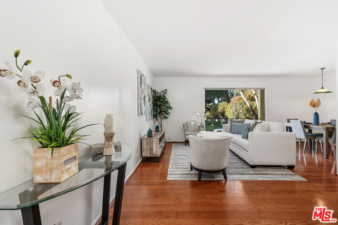 2311 4th St Unit: 205