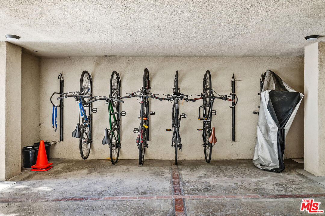 2311 4th St Unit: 205