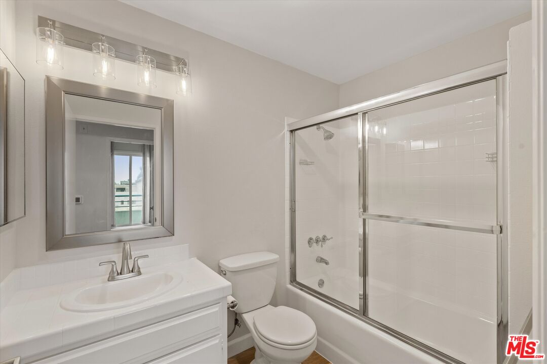 12773 Caswell Ave Unit: 303