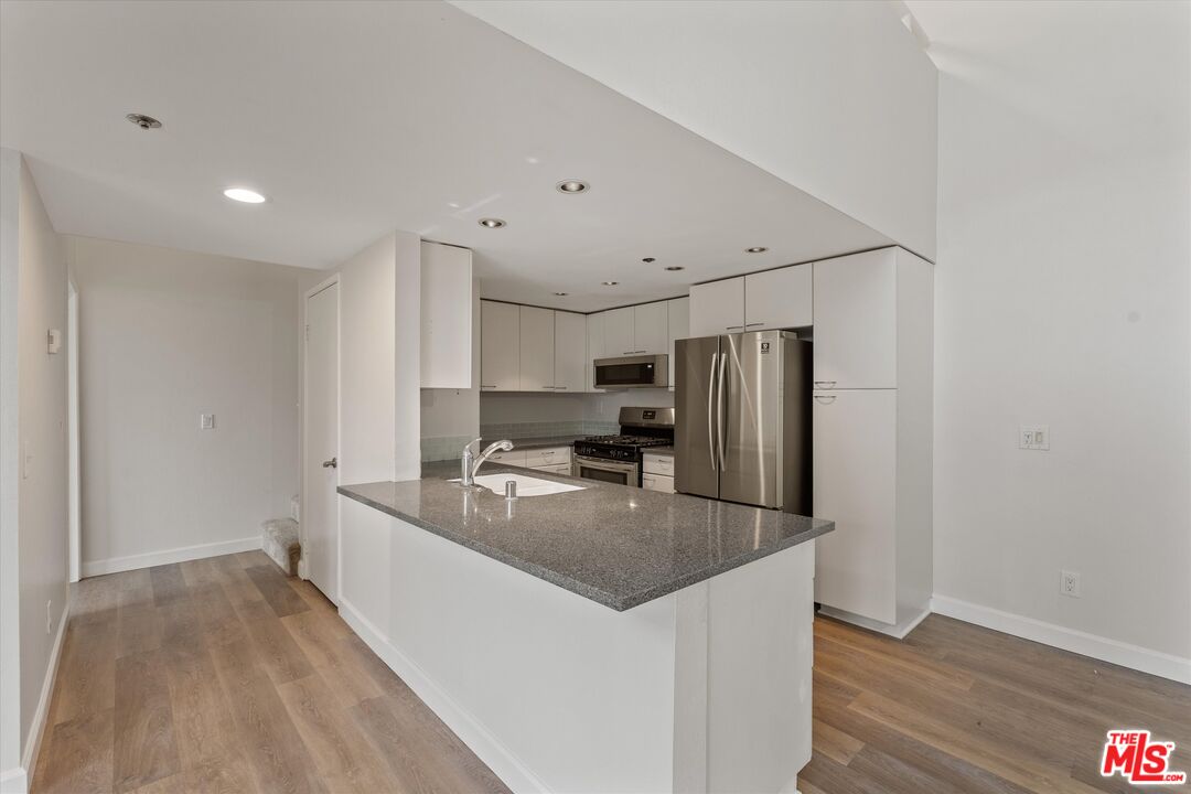 12773 Caswell Ave Unit: 303