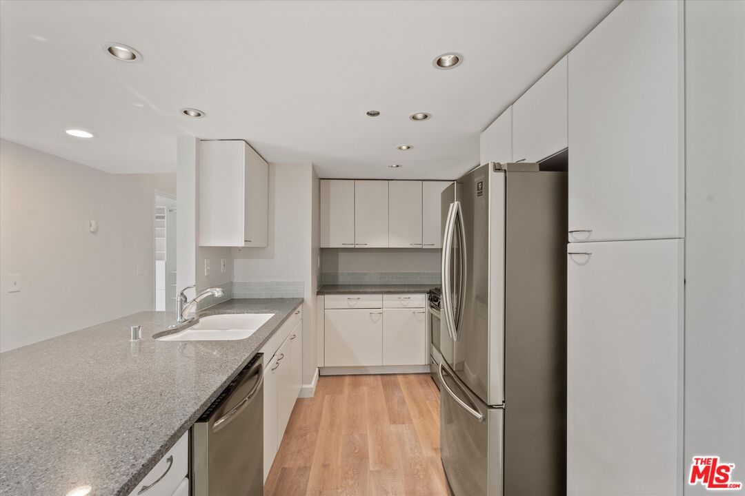 12773 Caswell Ave Unit: 303