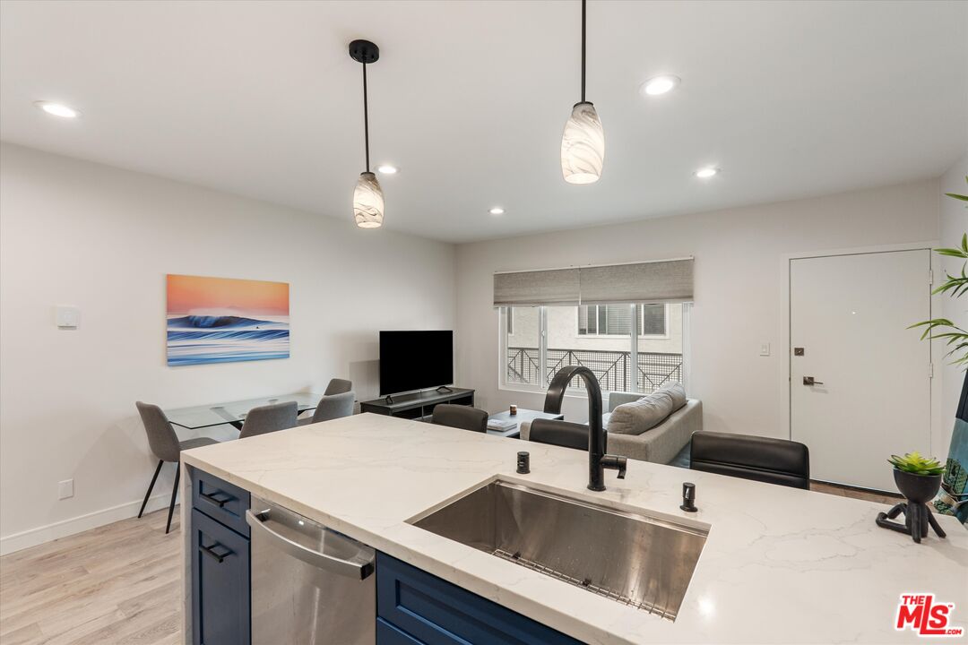 2721 2nd St Unit: 211