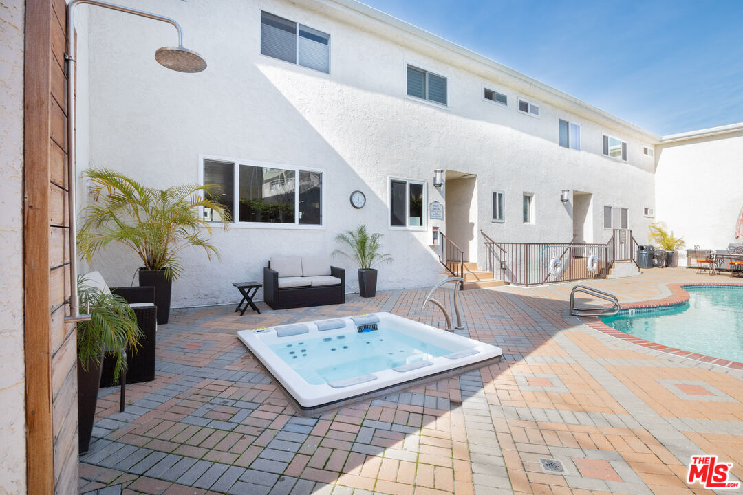 2721 2nd St Unit: 211