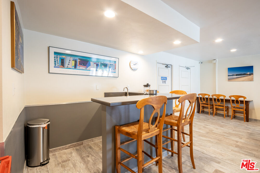 2721 2nd St Unit: 211