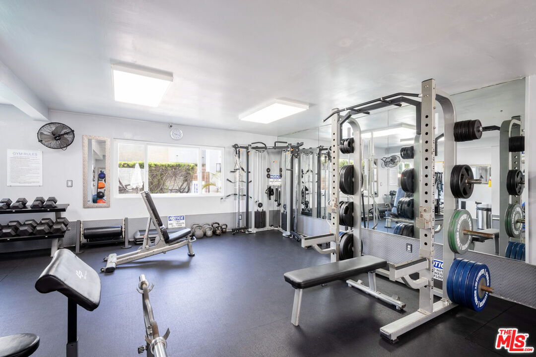 2721 2nd St Unit: 211