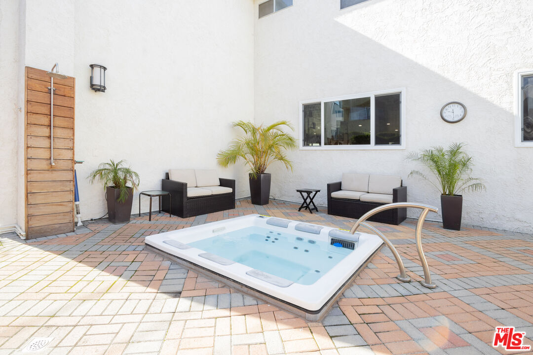 2721 2nd St Unit: 211