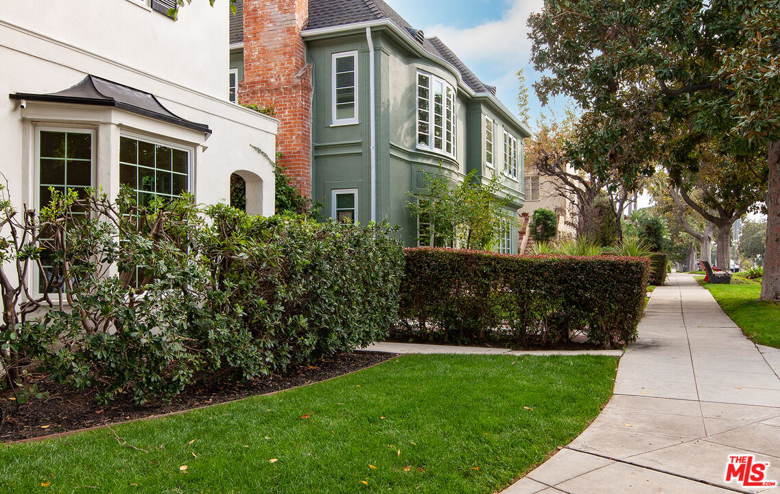 422 Smithwood DR Unit: C