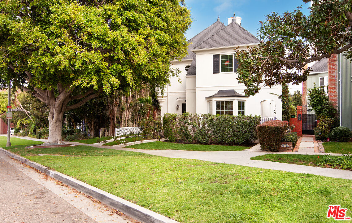 422 Smithwood DR Unit: C