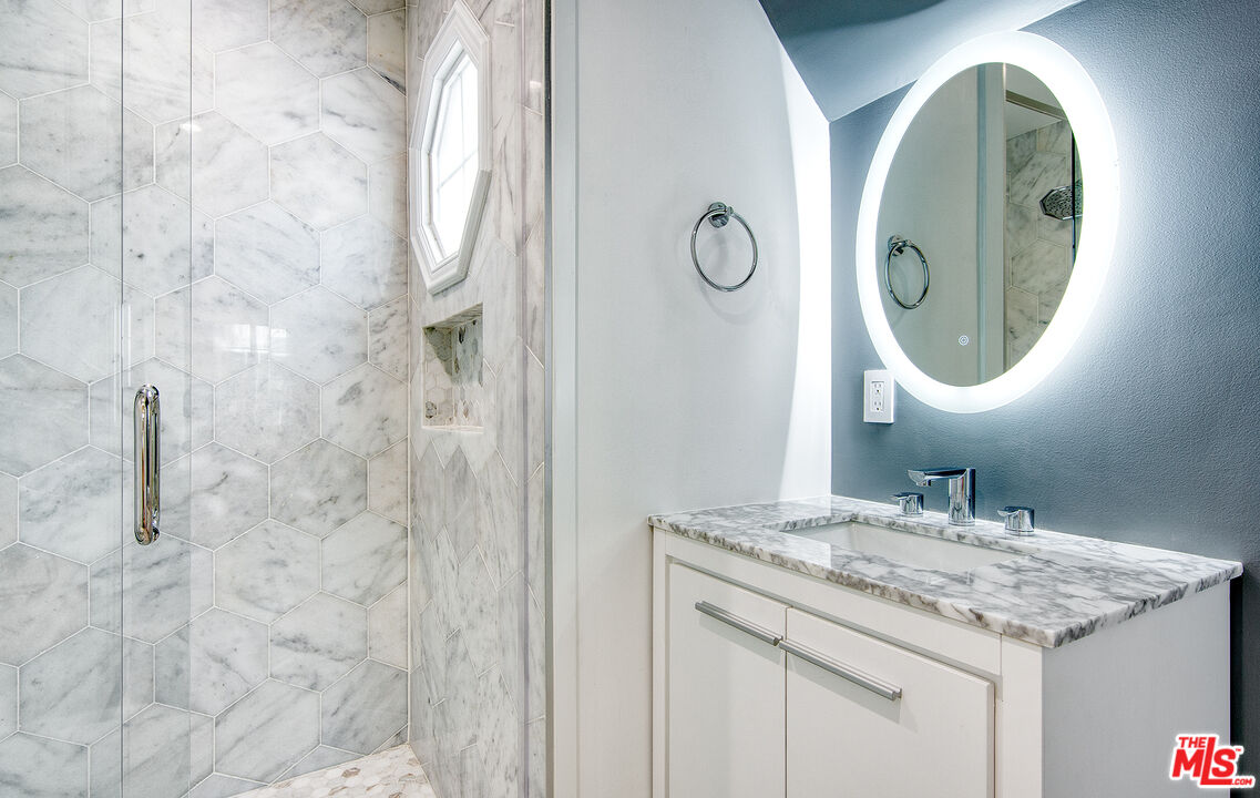 422 Smithwood DR Unit: C