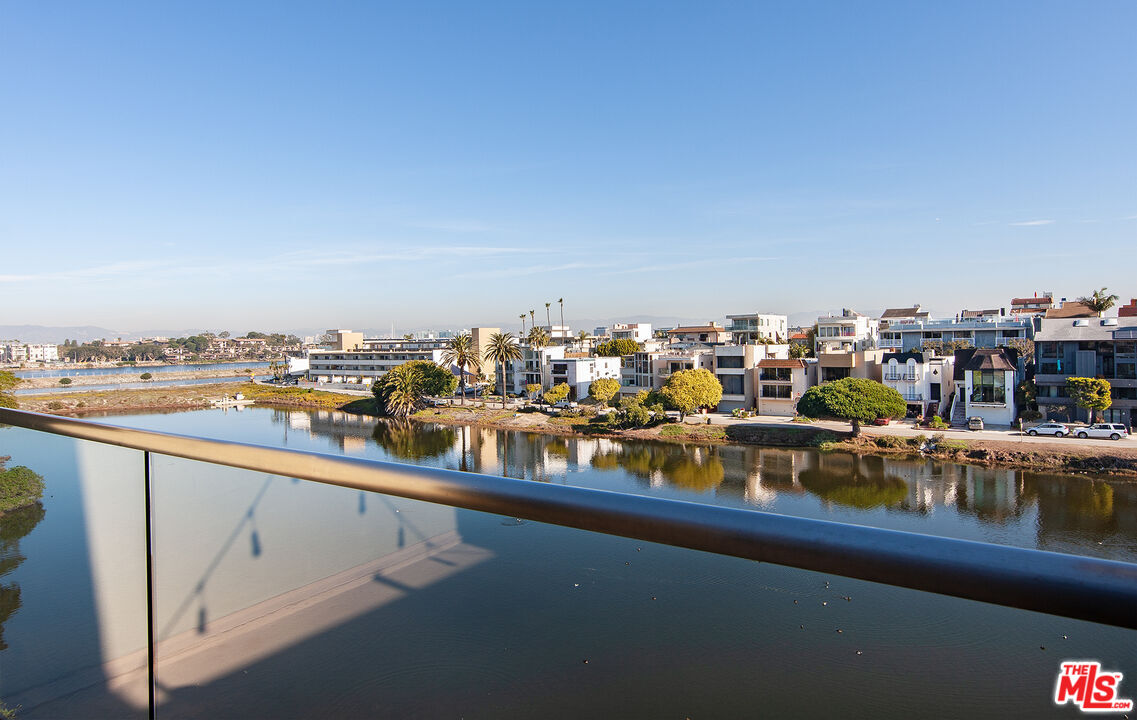 6400 Pacific Ave Unit: 312