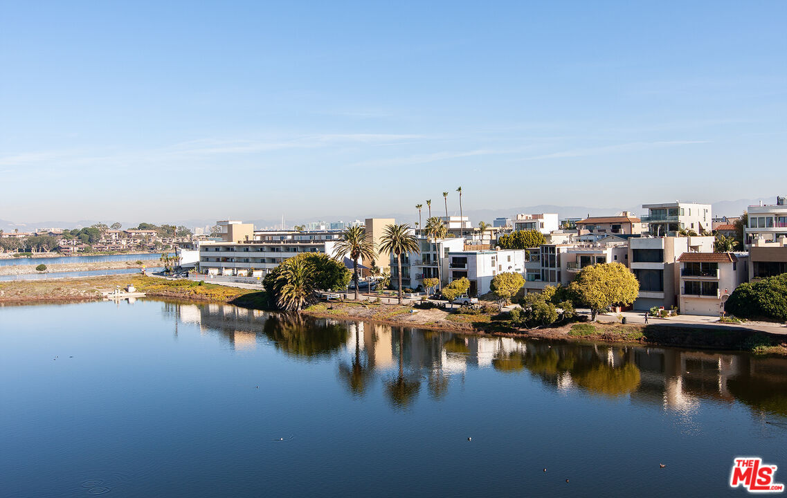 6400 Pacific Ave Unit: 312