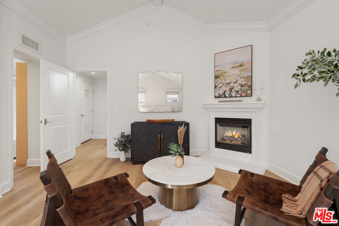 1032 3rd St Unit: 101