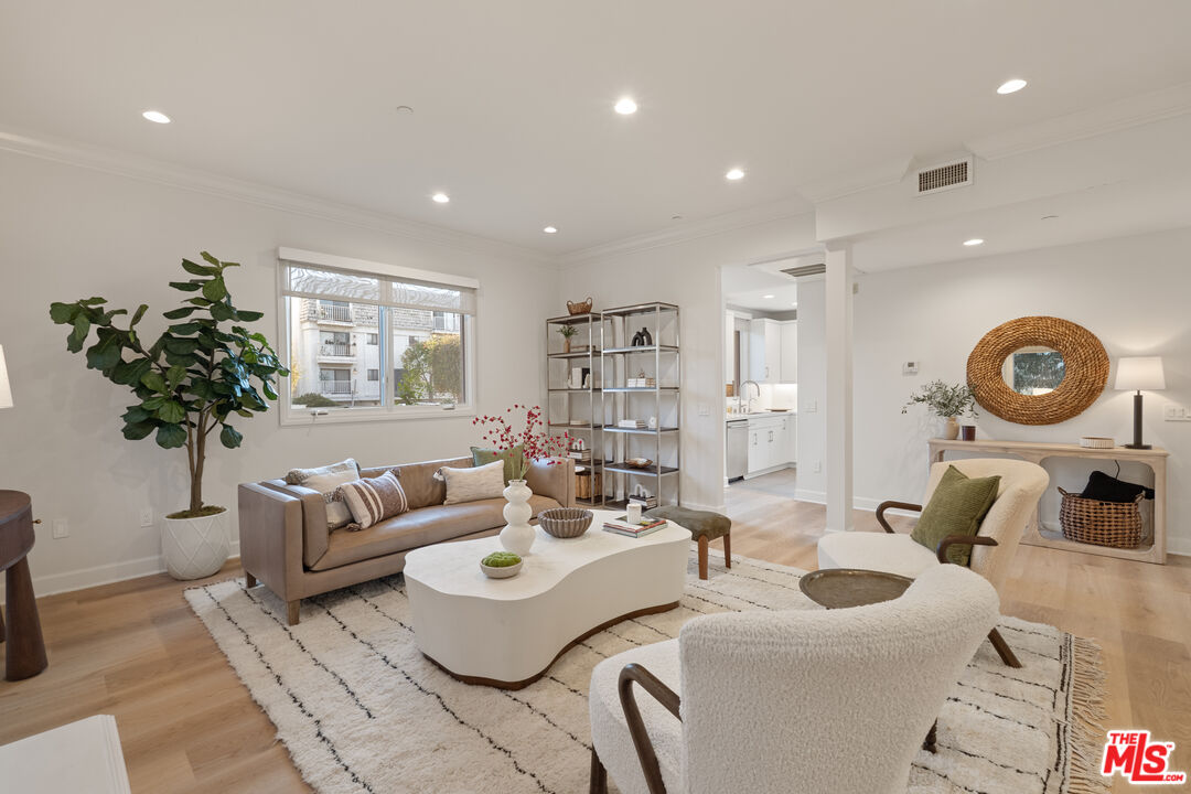 1032 3rd St Unit: 101