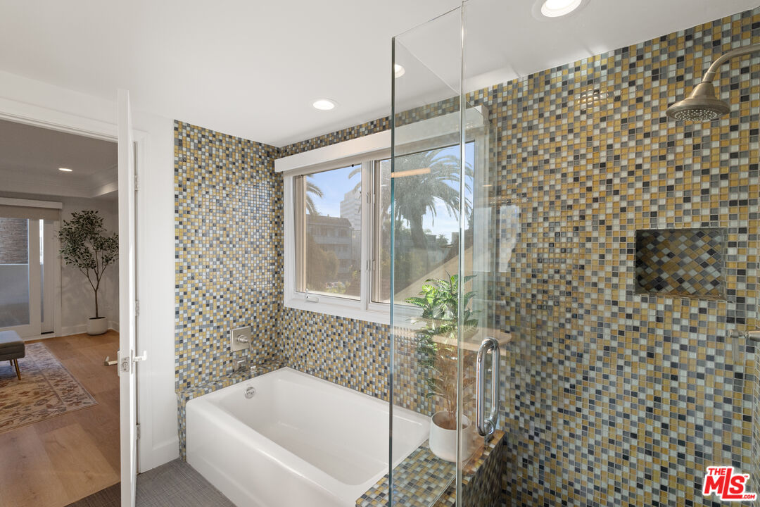 1032 3rd St Unit: 101