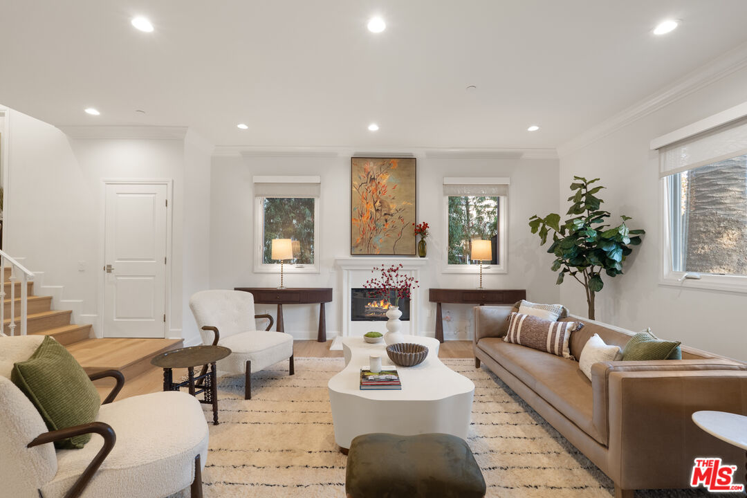 1032 3rd St Unit: 101