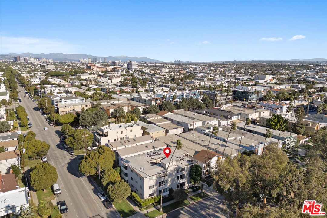 1101 Lincoln Blvd Unit: 2D