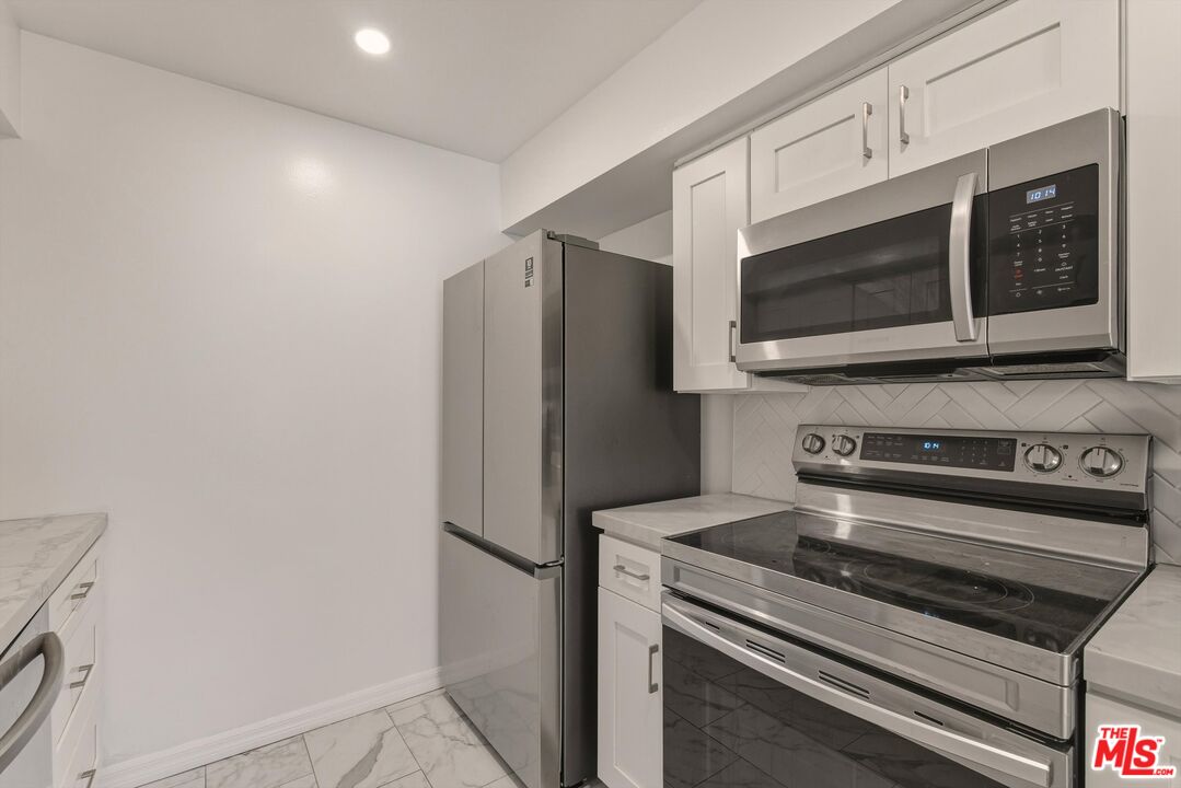 425 Idaho Ave Unit: 10