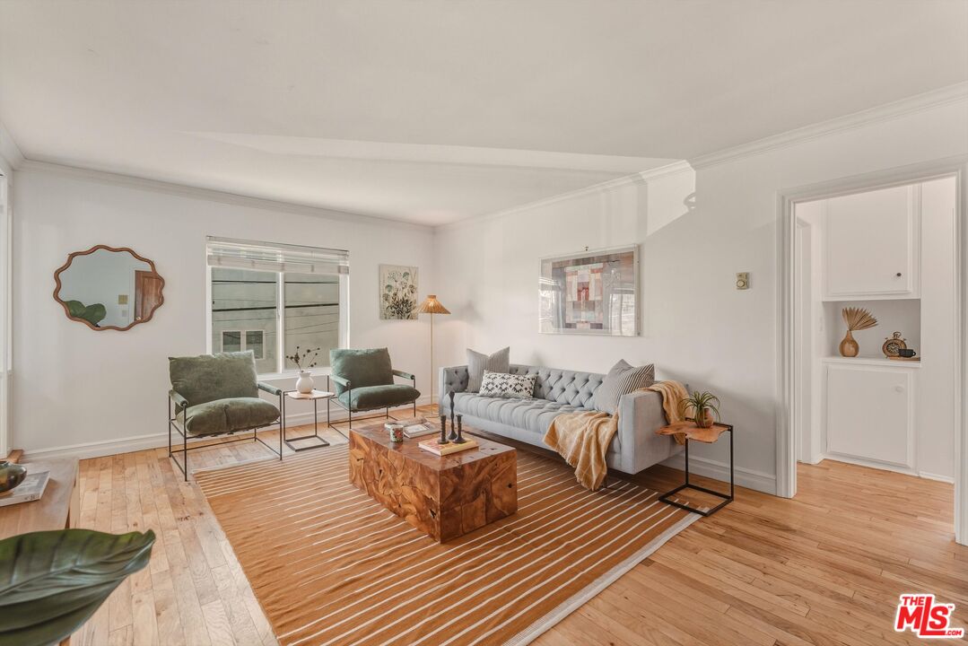 425 Idaho Ave Unit: 10