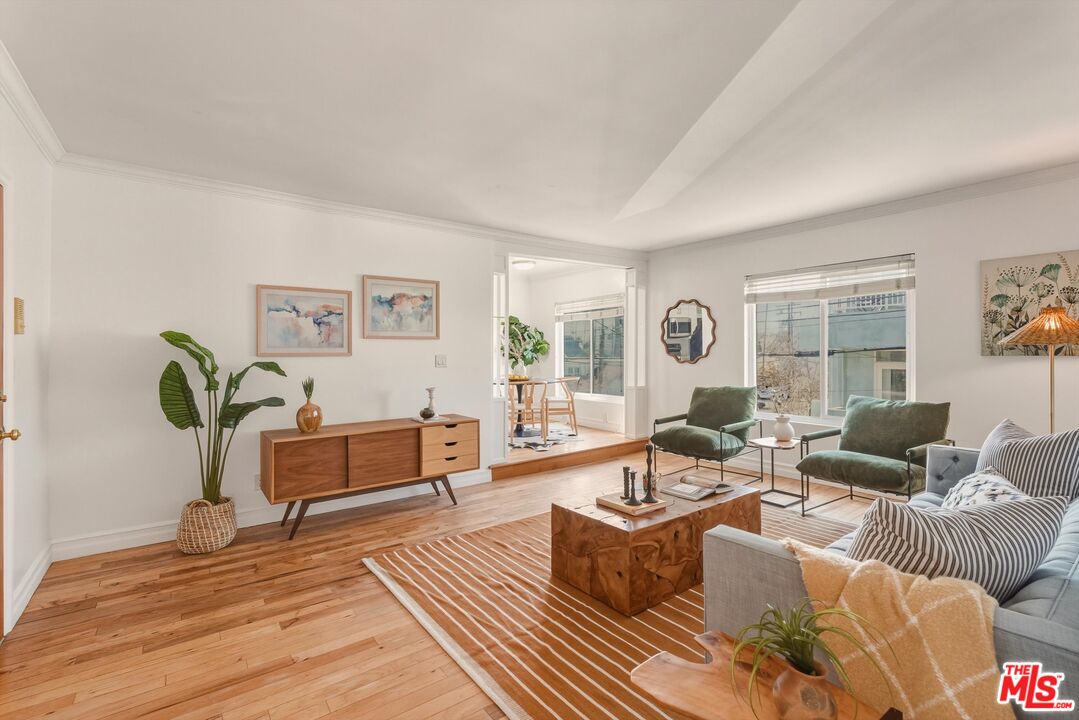 425 Idaho Ave Unit: 10